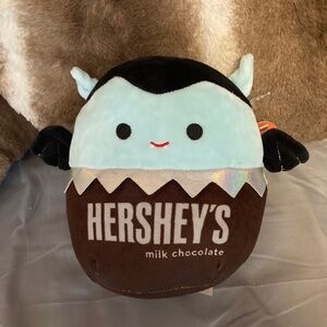 Patricio hersheys vampire squishmallow